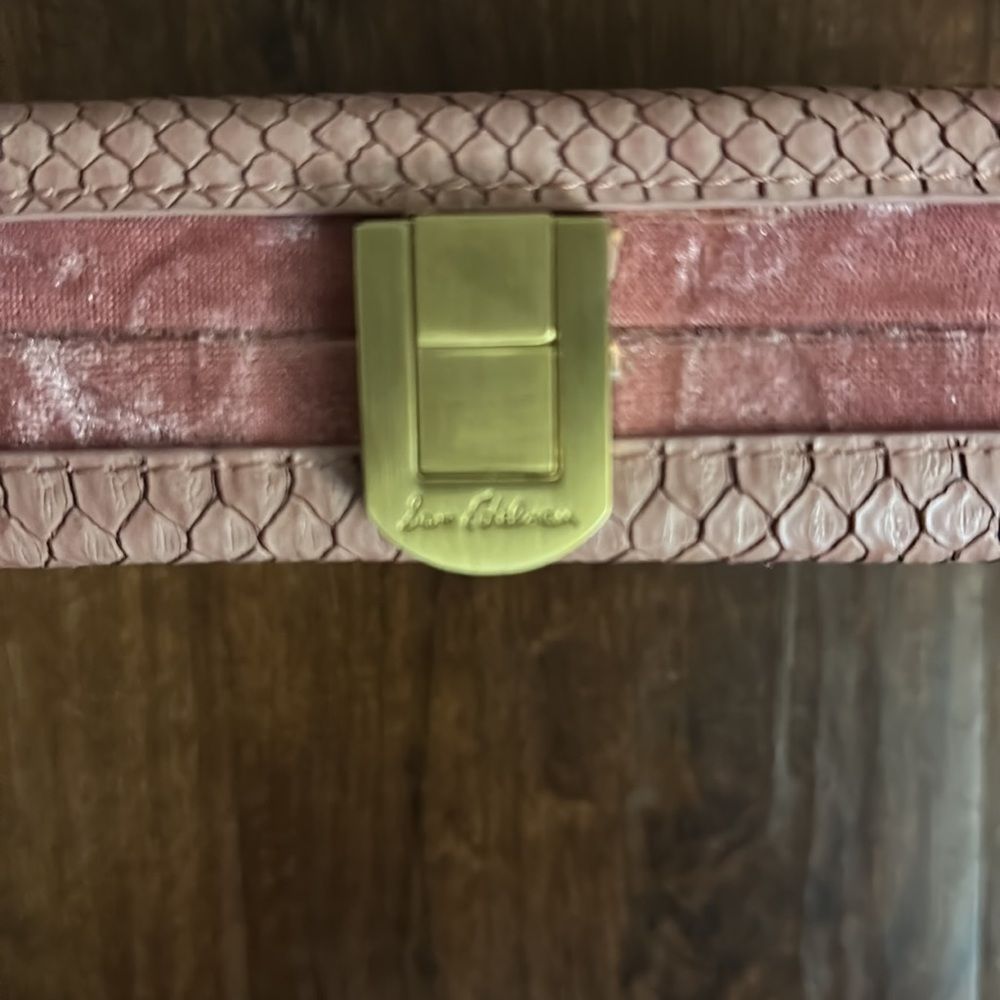 Sam Edelman Pink Floral Embroidered Clutch - Picture 4 of 6